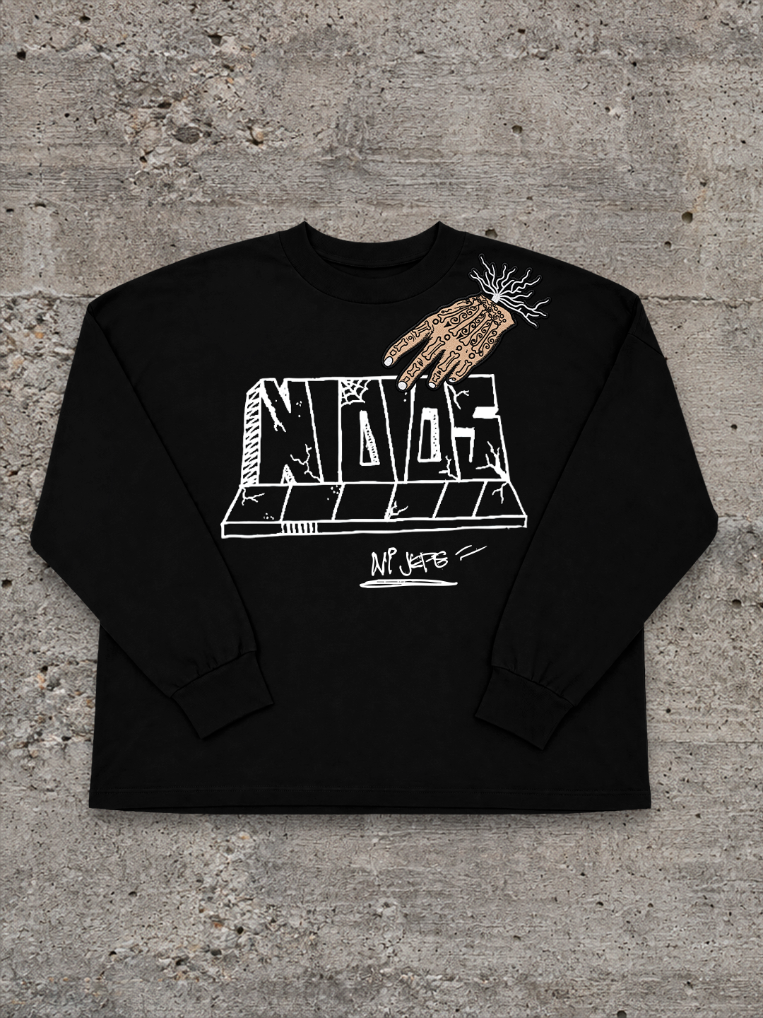 Black long-sleeve NI DIOS NI AMO t-shirt by Machina Wearable Technology with a white graphic of a hand reaching down above the words NI DIOS and NI JEFE.