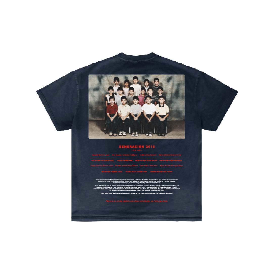 The Los Cristianos 2015 black T-shirt by Machina - Wearable Technology features a vintage class photo on the back, with “GENERACIÓN 2015” and red and white Spanish text printed below.