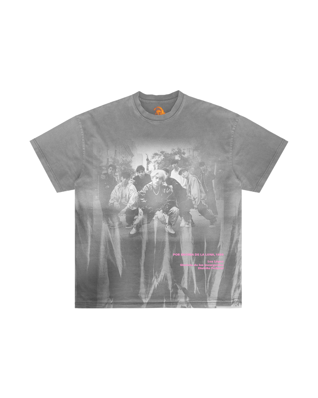 The Por encima de la Luna vintage streetwear gray T-shirt from Machina - Wearable Technology features a bleached cotton design with a faded black-and-white photo of five people. Pink text reading Forever is a Long Time, and small white font add to its 1990s style appeal.